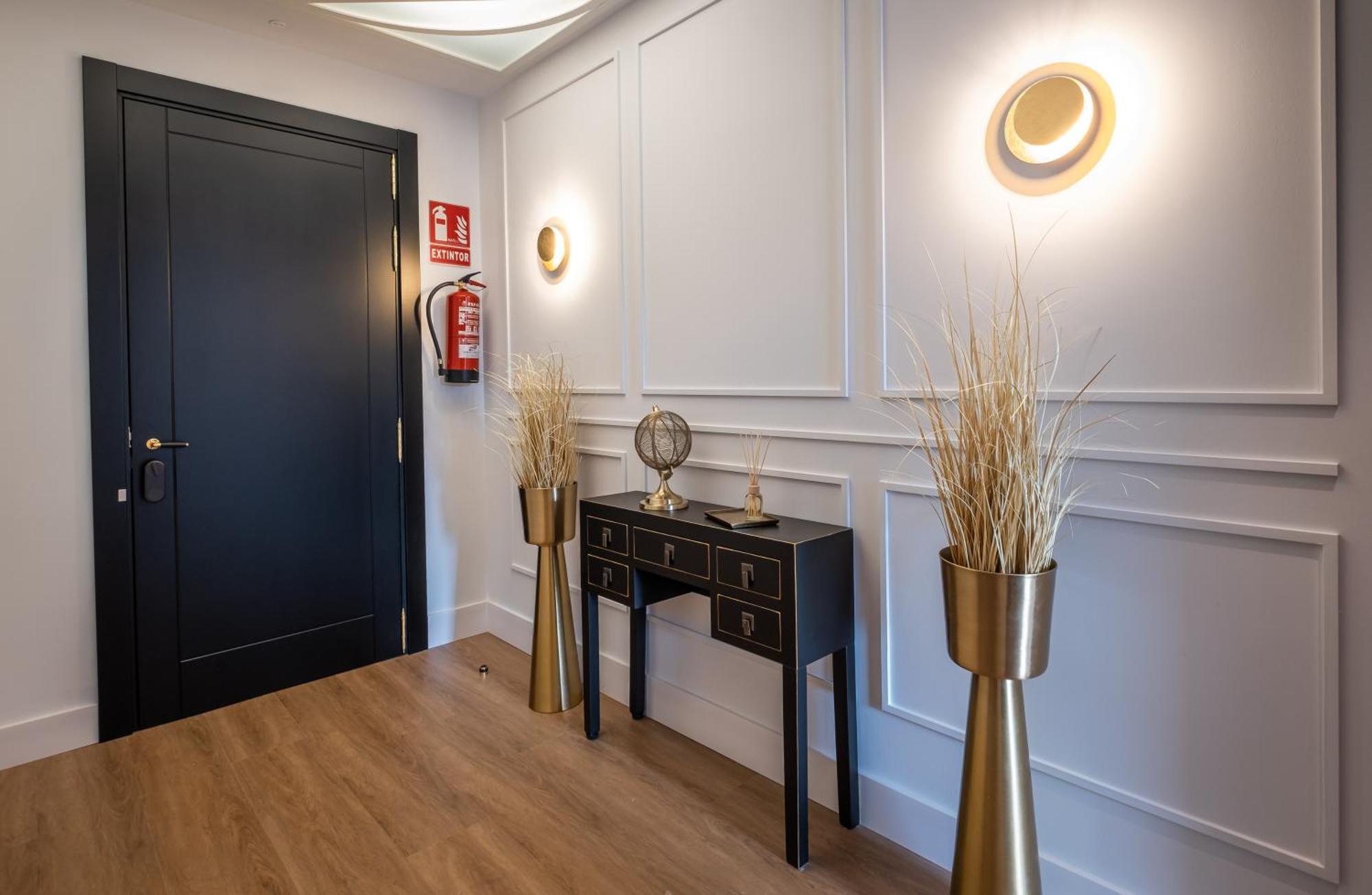 Principe De Vergara Rooms Lujo En El Centro De ログローニョ エクステリア 写真